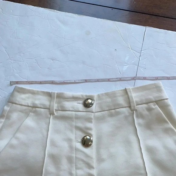 Zara High Rise shorts Cream Gold Buttons Front Seam Pleated Size S - Picture 4 of 9